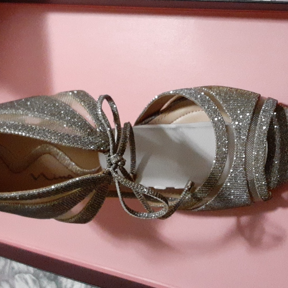 Silver & gold dressy heels by Nina size 8 medium New never worn in original box